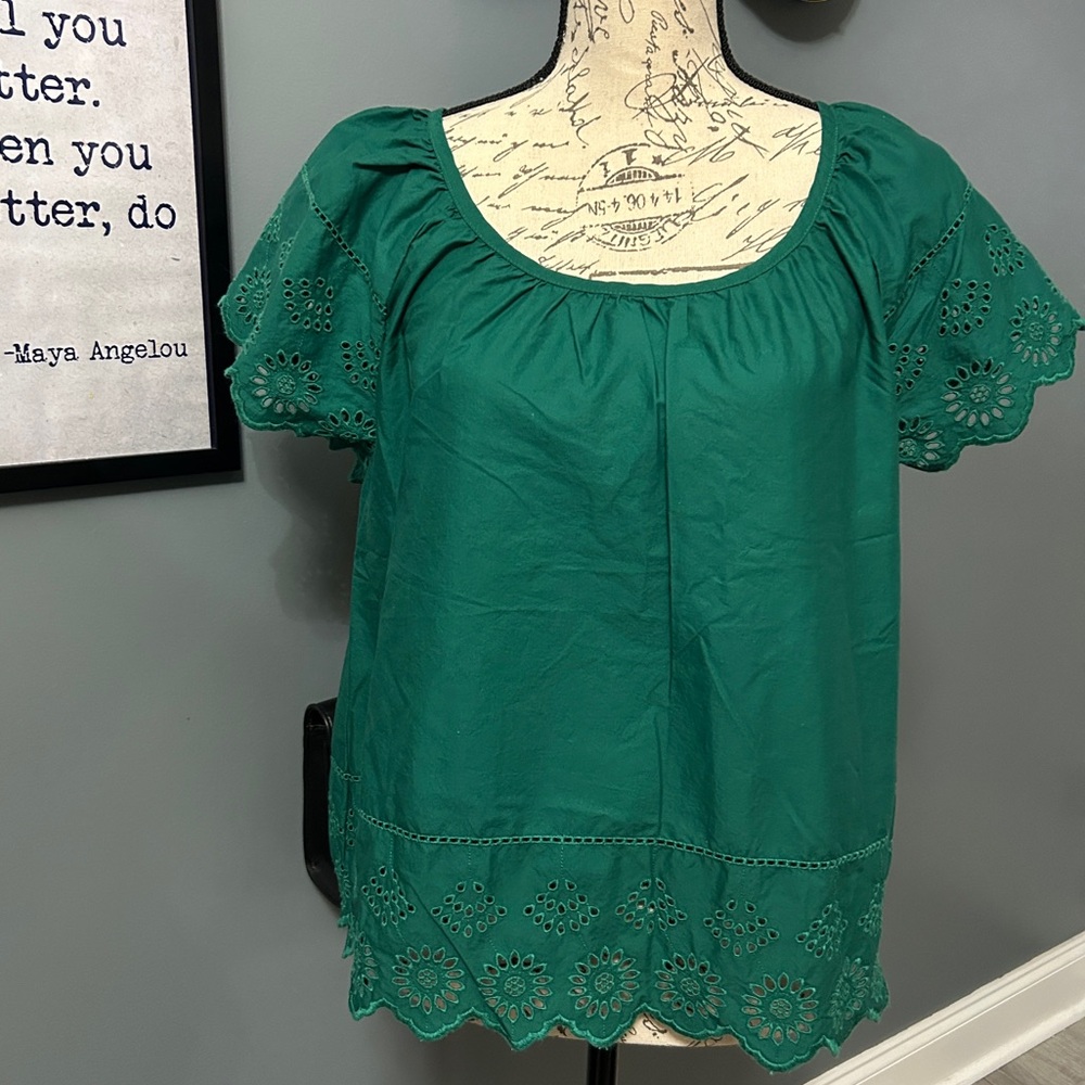 LANDS END- EUC Kelly Green Eyelet Edge Top- Size Small 6-8